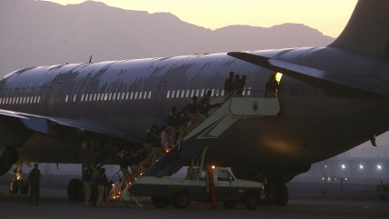  Chile deportó a 34 migrantes con antecedentes de homicidio y porte de armas  