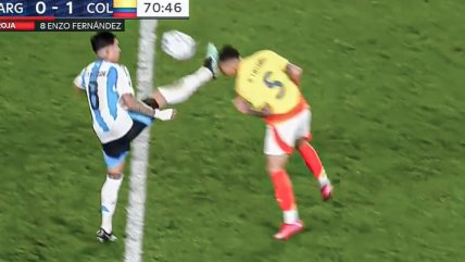  [VIDEO] Enzo Fernández fue expulsado ante Colombia tras brutal planchazo  