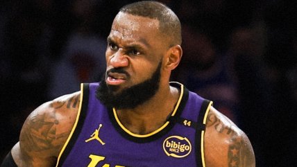   LeBron James ejerció opción de jugador y renovó con Los Angeles Lakers 