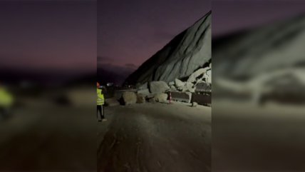 Derrumbe cortó tránsito en Ruta 5 Norte: Afectada la cuesta camino a Arica Derrumbe cortó tránsito en Ruta 5 Norte: Afectada la cuesta camino a Arica